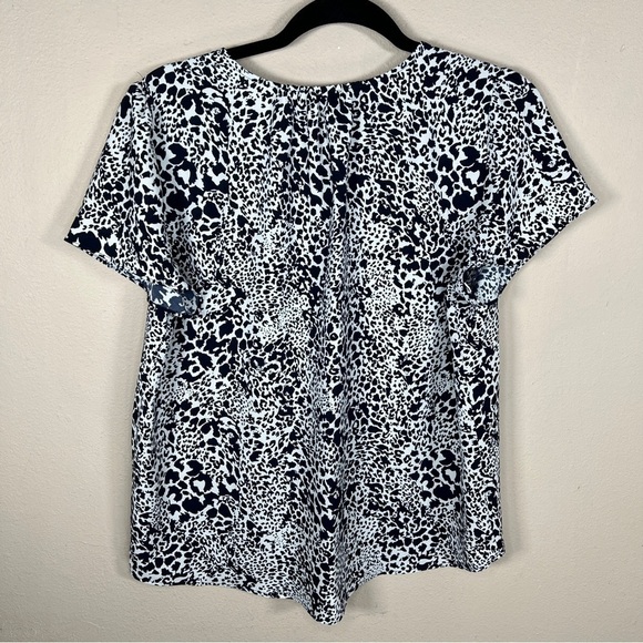 MEDIUM HILARY RADLEY LEOPARD PRINT BLOUSE ANIMAL SHORT SLEEVE LIGHTWEIGHT - Picture 5 of 11